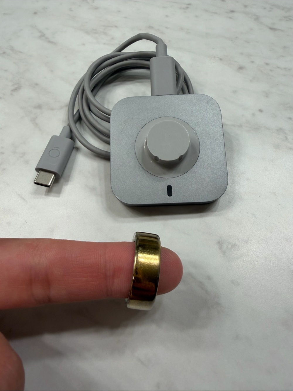 Oura ring 4 size 8 Gold